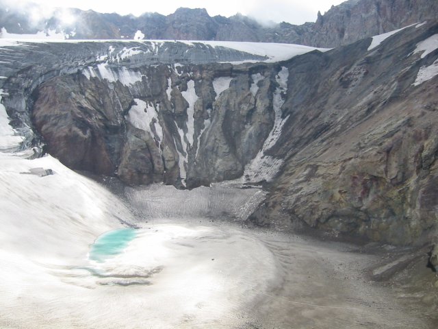 Второй кратер Мутновского.